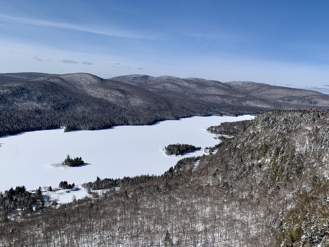 Read more about the article Le parc national du Mont-Tremblant en hiver