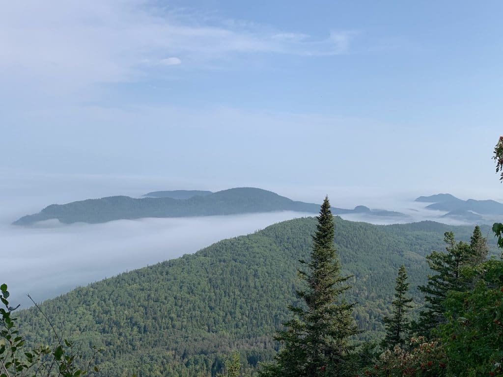 Belle randonnée sur le Mont-Saint-Grégoire | LM Le Québec